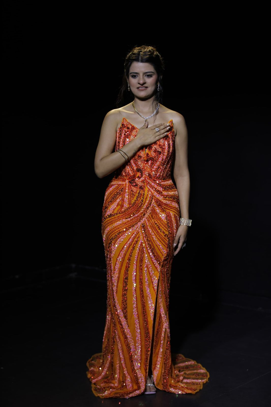 DRESS